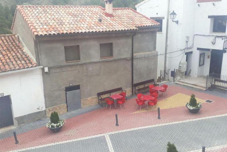Hostal Los Ojos De Gabriel El Vallecillo المظهر الخارجي الصورة