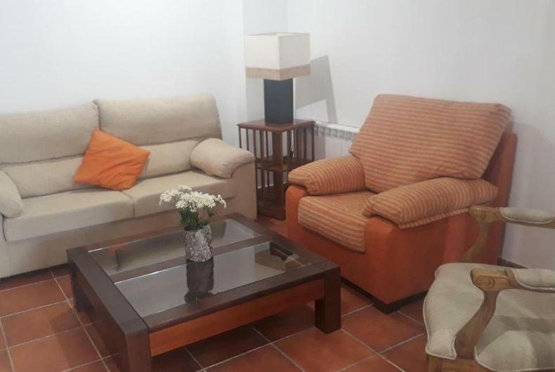 Hostal Los Ojos De Gabriel El Vallecillo المظهر الخارجي الصورة